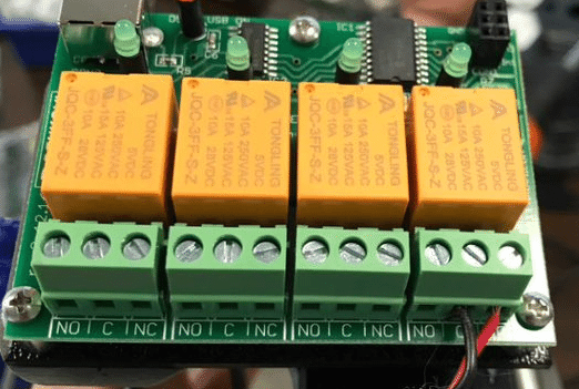 A close up of a circuit board  Description automatically generated